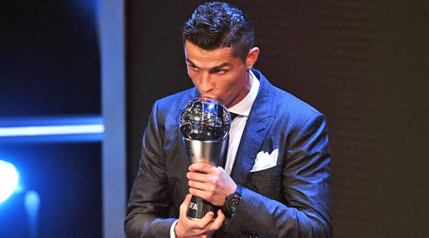 Cristiano Ronaldo se lleva por segundo año consecutivo el premio The Best