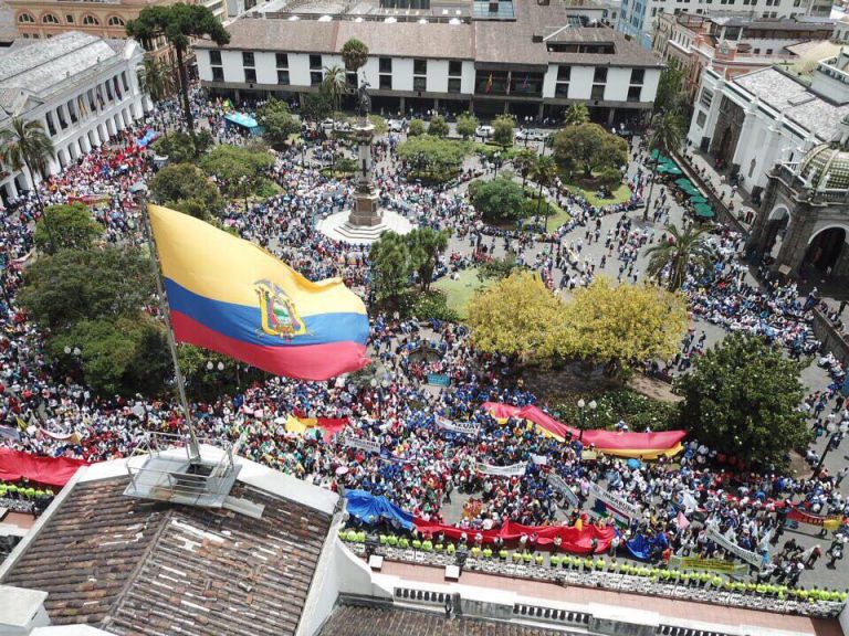 Servidores públicos de 23 Prefecturas exigen, en Quito, archivar el proyecto de Ley de Conagopare