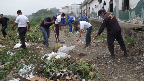 Se realiza limpieza en el sector La Olla