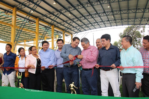 Comunidad universitaria beneficiada con obras de Prefectura y UTEQ