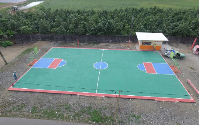 Construyen mas canchas de usos multiples en zona urbana y rural de Valencia