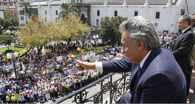 Gritos a favor de la Consulta y contra la corrupción, durante el Cambio de Guardia