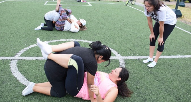 Aprender judo para protegerse de la violencia despierta el interés de las mujeres