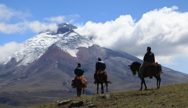 Periodistas canadienses recorrerán varios destinos turísticos de Ecuador