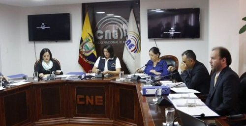 CNE sesiona para aprobar papeletas y documentos electorales