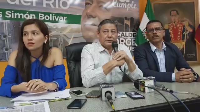 Municipio: ´La empresa les adeuda dos meses y medio, y no cinco como argumentan las asociaciones´