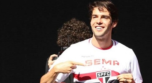 Kaká reforzará a Barcelona en presentación de plantilla en “Noche Amarilla”