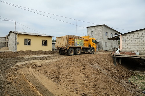 Empezó la construcción y ampliación de muros de acceso en Caracol