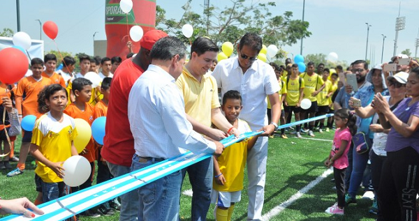 Ocho canchas repotenciadas se inauguraron en Parque Samanes