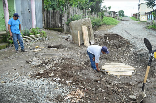 Municipio construye sistema de alcantarillado pluvial en la cooperativa San Jacinto