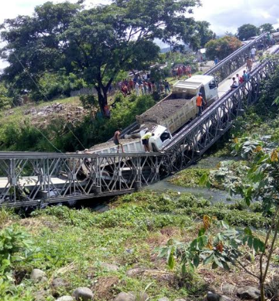 ECU 911 coordinó atención por colapso de puente metálico en Ventanas