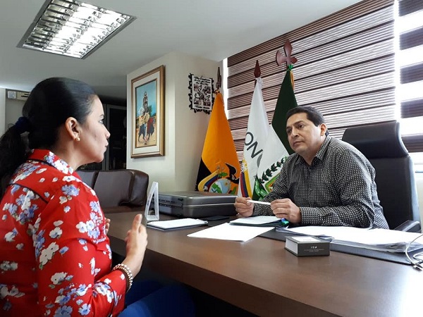 Alcaldesa de Baba Mónica Salazar ejecuta proyectos con la prefectura