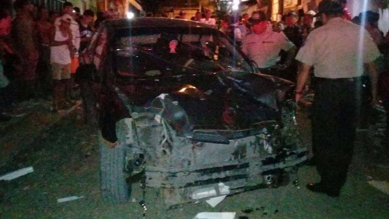 Un vehículo embiste a un grupo de personas en Portoviejo