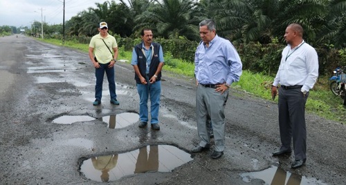 Varias vías estatales de Los Ríos reciben mantenimiento