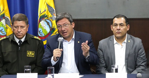 Los periodistas secuestrados estarían en el lado colombiano de la frontera, según el ministro Navas
