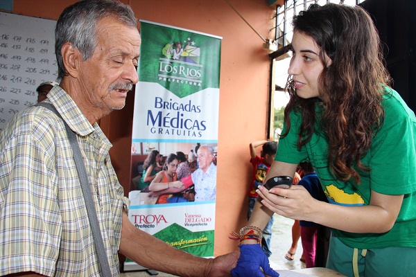 Los Ríos: Brigadas médicas atienden un promedio de 300 personas al día