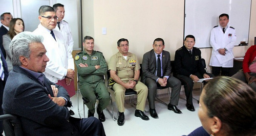 Presidente Moreno visitó a los uniformados heridos en el atentado de Mataje