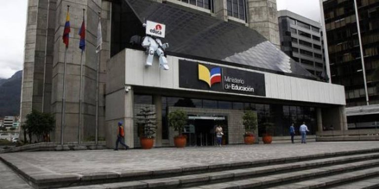 Ministerio de Educación garantiza la protección de los estudiantes tras amenaza de bomba en colegio