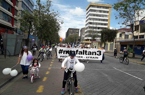 Globos al cielo por el equipo periodístico de Ecuador secuestrado en marzo
