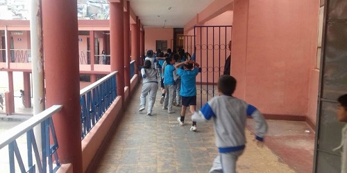 Evacuan escuela en Quito por posible artefacto explosivo