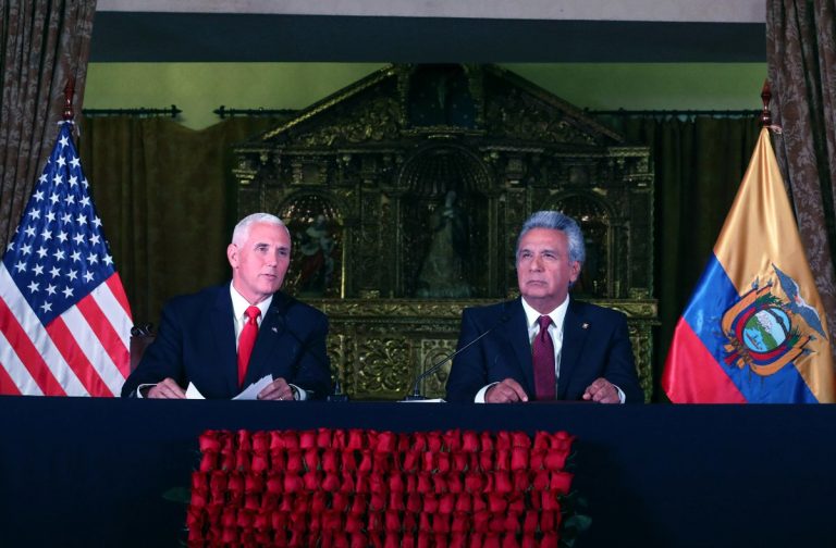 Pence pide a Moreno ‘colaboración más estrecha’ para enfrentar ‘dictadura’ venezolana