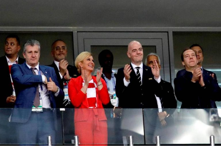 Presidenta de Croacia pide descuento de sueldo por estar en el Mundial