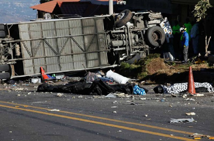 Presidente Moreno destituye a directivos de tránsito tras accidente