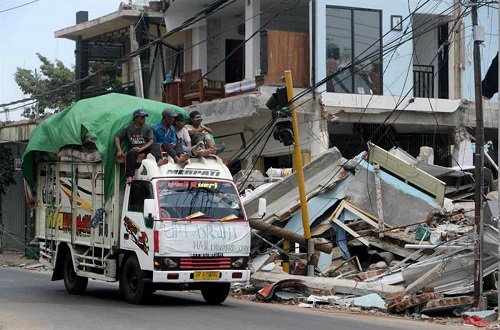 Indonesia eleva a 460 los muertos por terremoto de Lombok