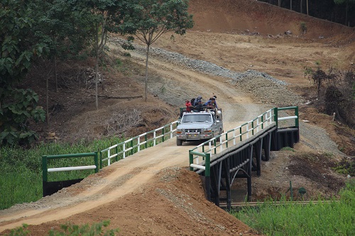 Más de 20 puentes construye la Prefectura en Los Ríos