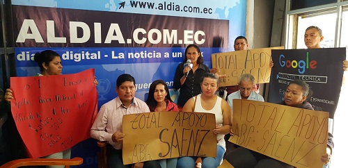 Padres de familia de la Unidad Educativa 7 de Octubre denuncian irregularidades (Video)