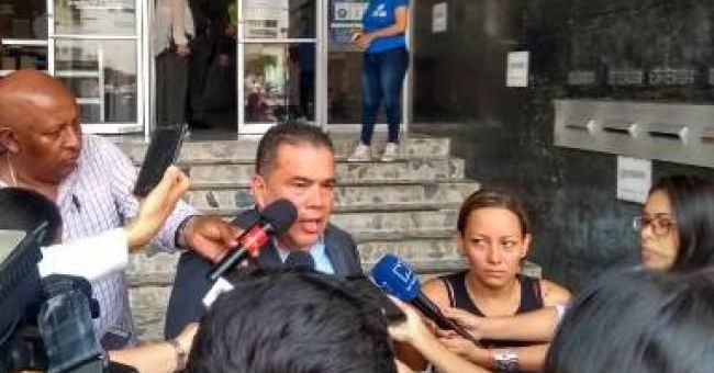 No existe orden de captura contra organizadora del viaje de “narcobus”; mujer quedó en libertad en Colombia