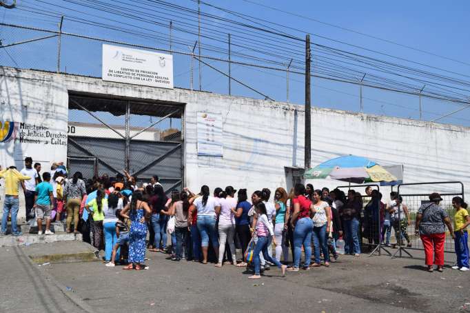 Presos protagonizan otra riña en la cárcel de Quevedo