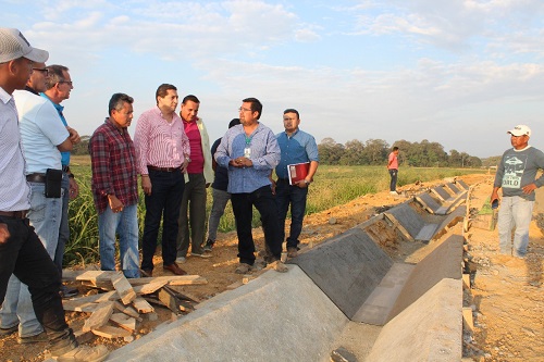 Construyen canales terciarios en el Sistema de Riego Catarama