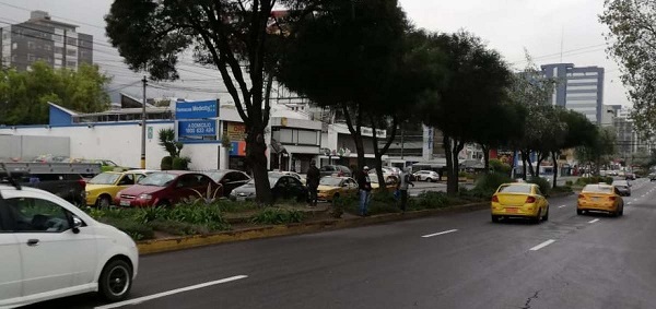 Tránsito normal en Quito tras suspensión de paro de taxistas