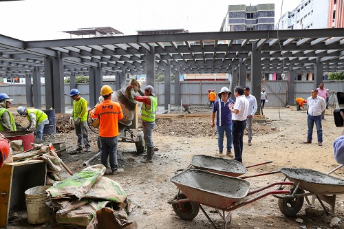 Babahoyo, retoman obra en el centro comercial Guillermo Baquerizo Jiménez