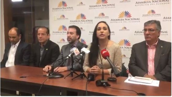Aplazar votación sobre Sofía Espín es para conseguir votos, critica Revolución Ciudadana