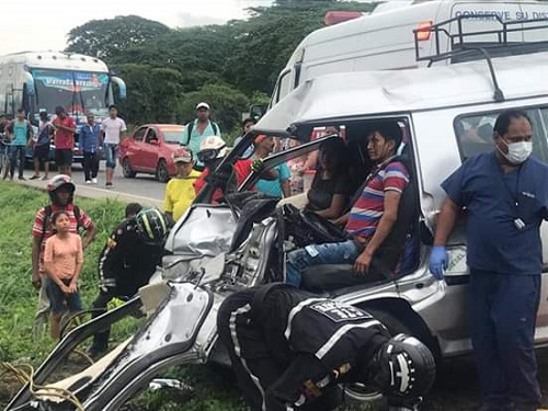 Accidente de tránsito en la vía Babahoyo-San Juan deja dos heridos