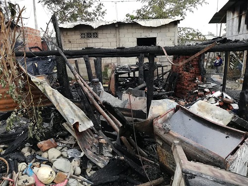 Incendio en Babahoyo dejó en la calle a 8 menores y 7 adultos
