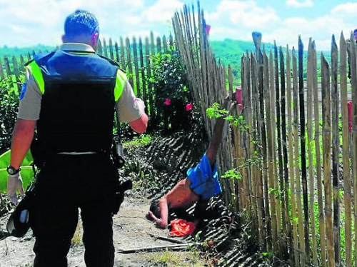 Falleció al saltar una cerca en Rocafuerte