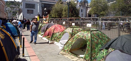 Los aspirantes a taxistas buscan aumento de cupos