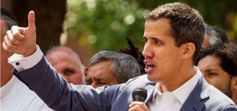 Secuestran por breves minutos a Juan Guaidó en Venezuela