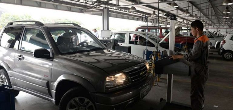 Revisión y matriculación vehicular reiniciará en Quito