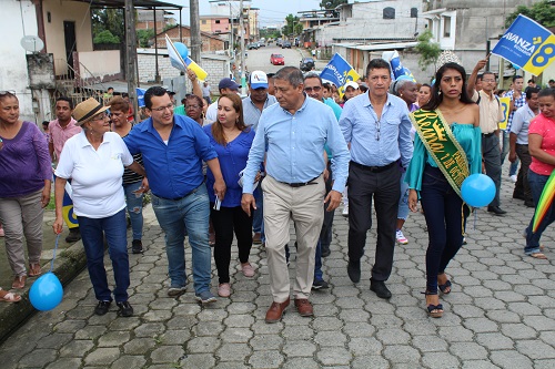 Alcalde Jorge Domínguez constata obras en parroquias Siete de Octubre y San Cristóbal