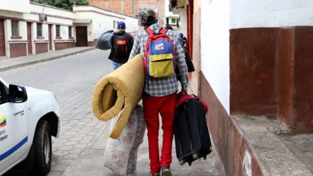 Ecuador ofreció tres vuelos para retorno voluntario de venezolanos