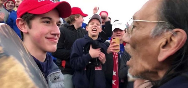 Joven del vídeo viral con nativo en EE.UU. demanda al ‘Washington Post’