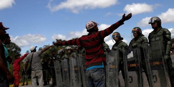Dos personas fallecieron en enfrentamientos en la frontera de Venezuela con Brasil
