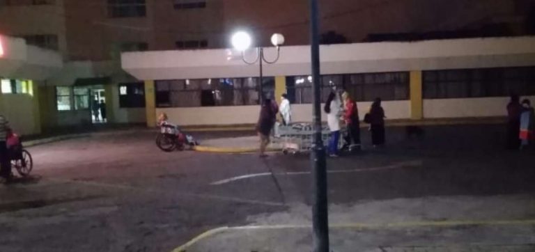 Área de emergencia del hospital de Riobamba fue evacuada por sismos