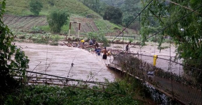 Manta, Jipijapa, Chone y Portoviejo sin luz tras las lluvias