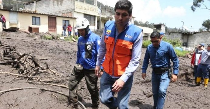 Vicepresidente Otto Sonnenholzner visitó zona afectada por deslave en Quito