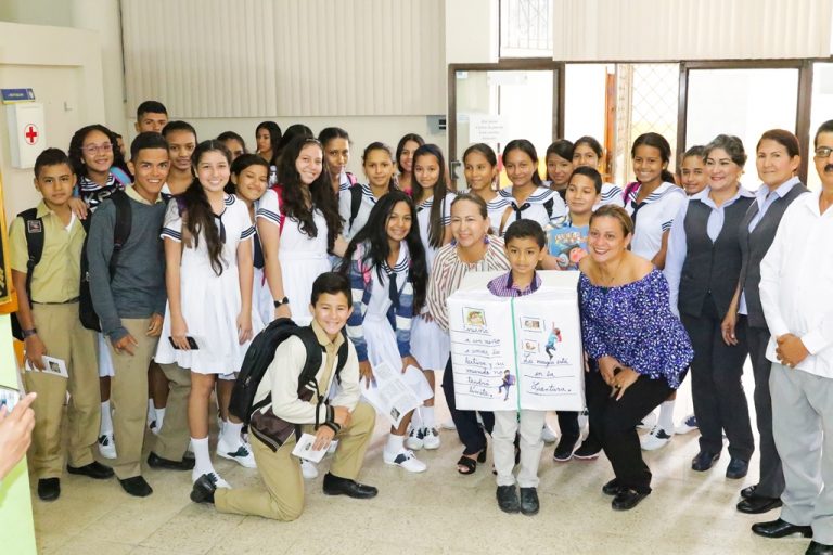 GAD Vinces conmemoró «Día Mundial del Libro»